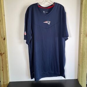 Men's New England Patriots Nike Navy Sideline Coach Chevron Lock Up Logo V-Neck